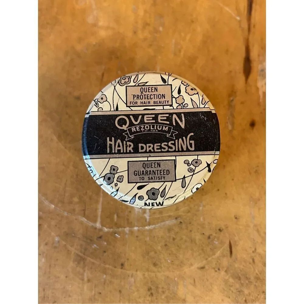 Vintage queen hairdressing tin decor (8305)